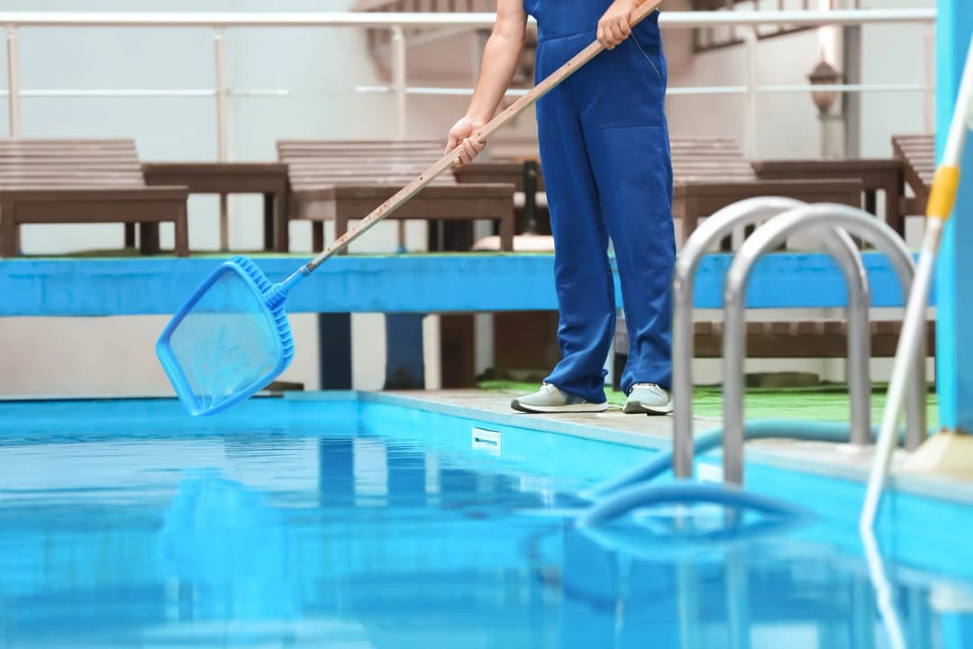 Dry and Clean Pool Maintenance